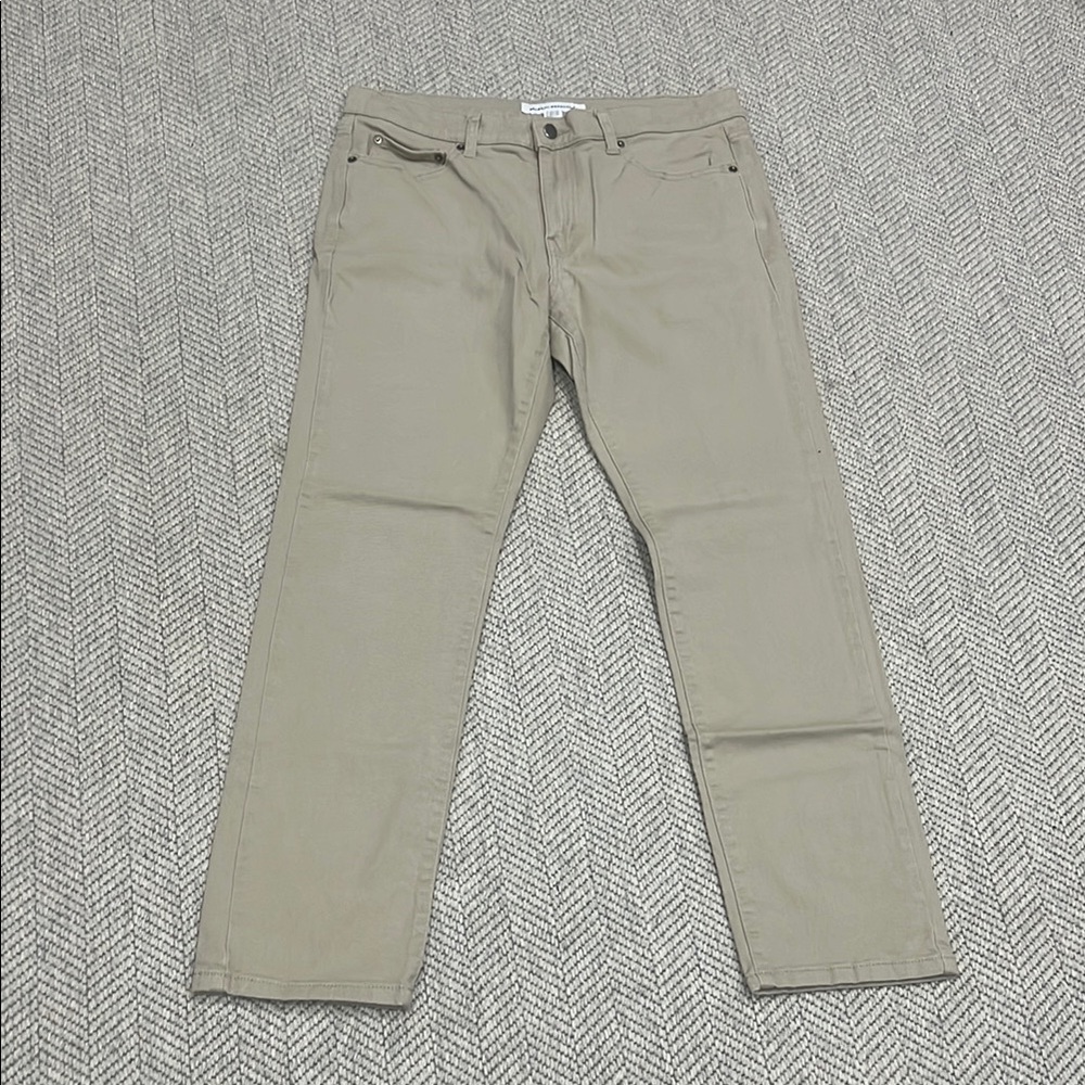 Amazon Essentials Khaki Pants